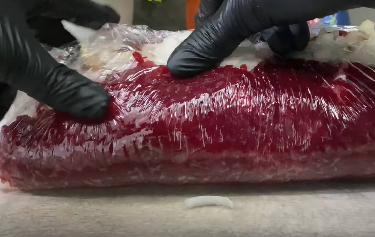 Рулет "Селедка под шубой": рецепт известного салата на Новый год в новом варианте